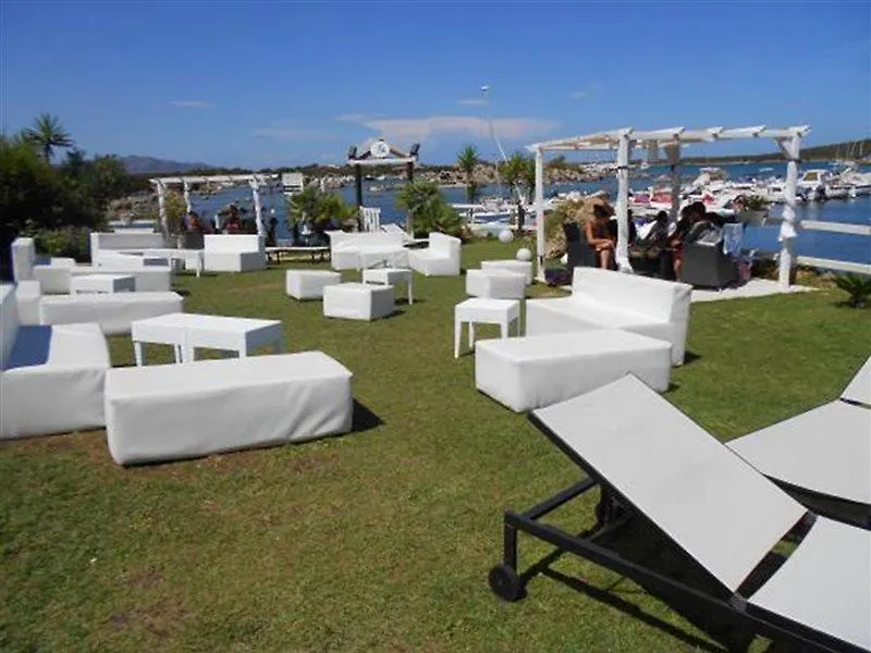 Baia De Bahas Residence Marinella  Ośrodek wypoczynkowy